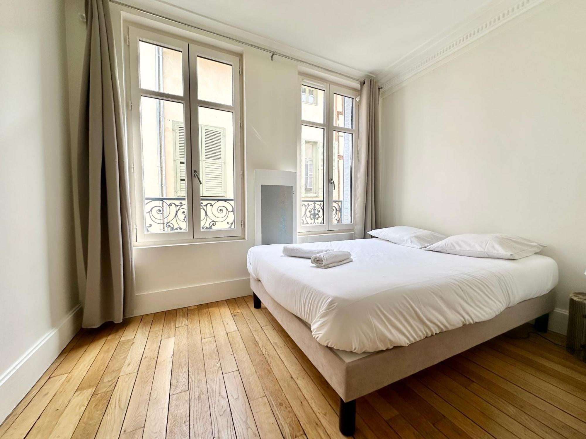 L'Haussmannien, Splendide Et Lumineux Apartment ลิมอจส์ ภายนอก รูปภาพ