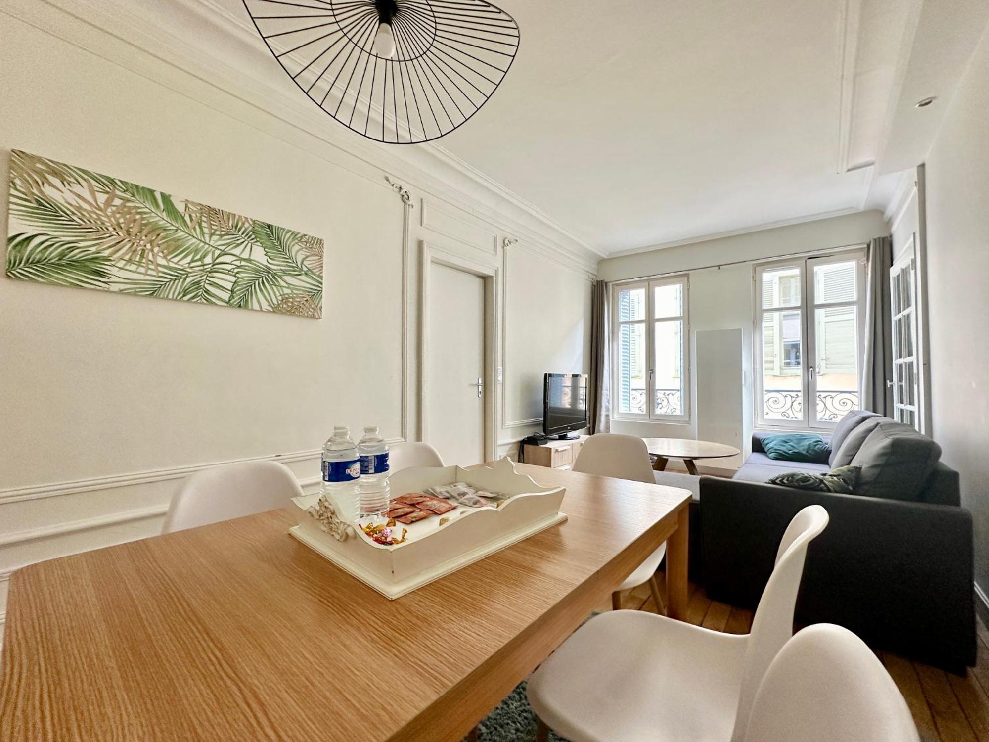 L'Haussmannien, Splendide Et Lumineux Apartment ลิมอจส์ ภายนอก รูปภาพ